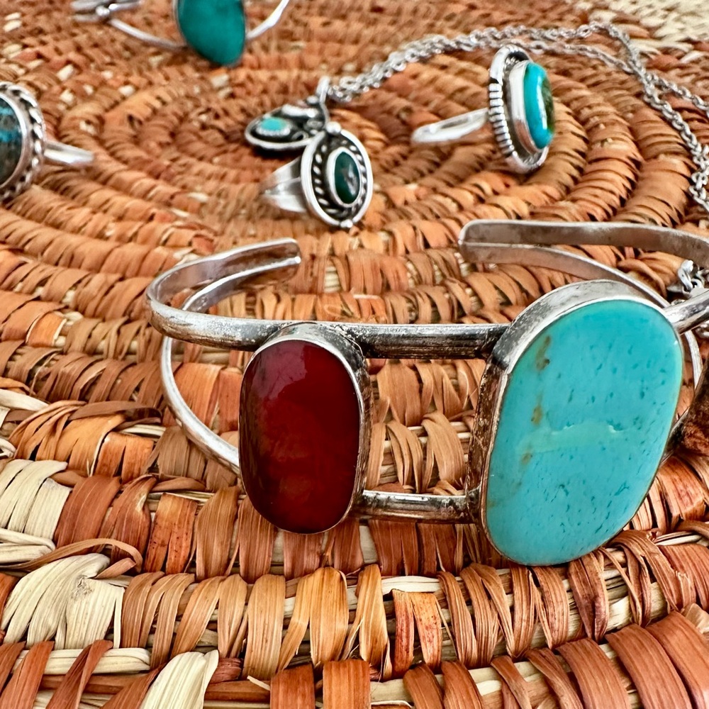 Native Bracelet with 3 Stones of Turquoise and Red Coral Sterling Silver Cuff - Picture 2 of 11